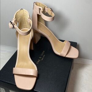 rag & bone Ellis Sandal in Nude, Ankle Strap 4” block Heels Rear Zipper 9.5 NIB